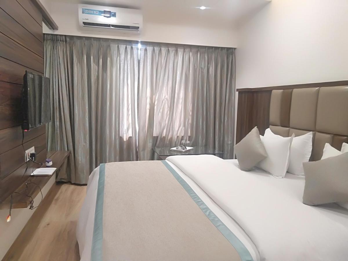 Hotel Shiv Sangram أحمدناغار المظهر الخارجي الصورة