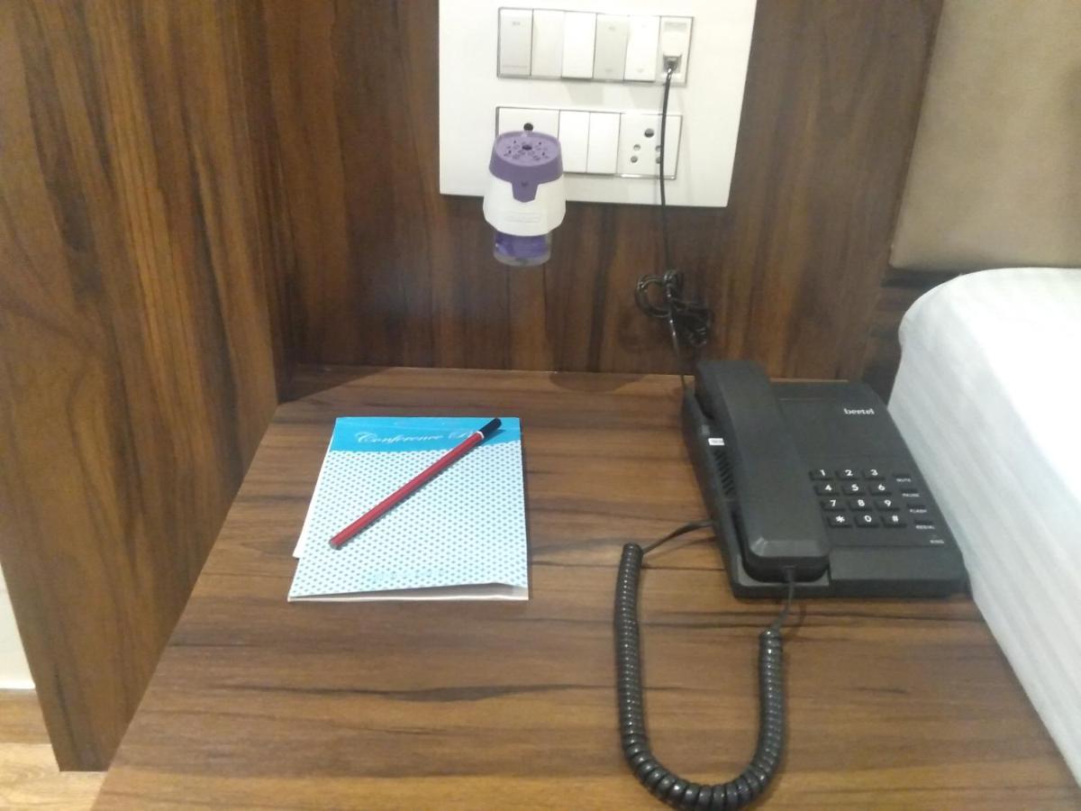 Hotel Shiv Sangram أحمدناغار المظهر الخارجي الصورة