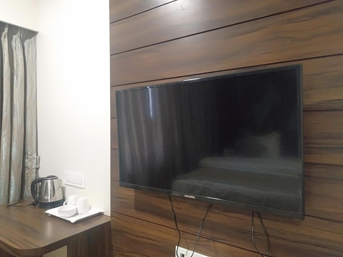 Hotel Shiv Sangram أحمدناغار المظهر الخارجي الصورة