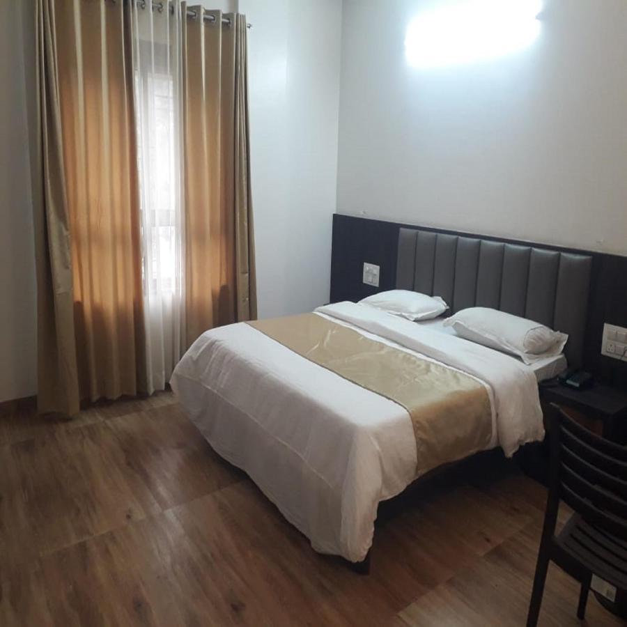 Hotel Shiv Sangram أحمدناغار المظهر الخارجي الصورة