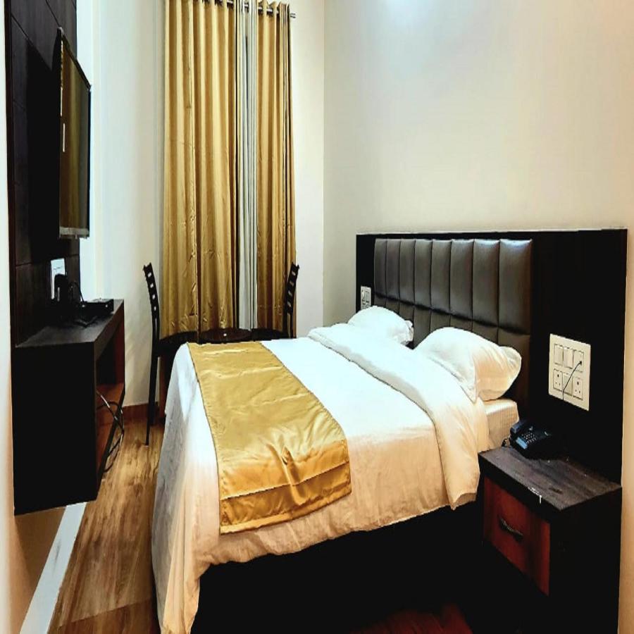 Hotel Shiv Sangram أحمدناغار المظهر الخارجي الصورة